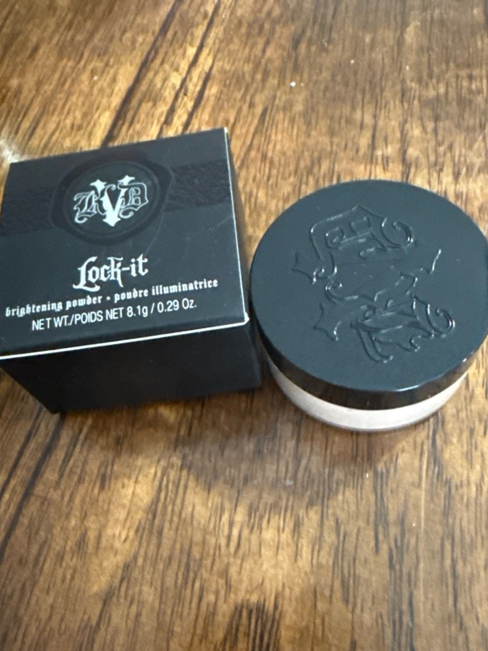 Kat Von D Lock-It Brightening Powder - Black Cap with Translucent Powder-Petal